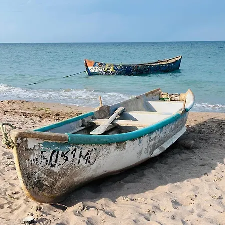 Pura Vida Vama Veche