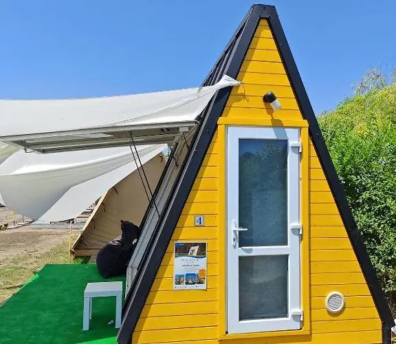 Pura Vida Vama Veche