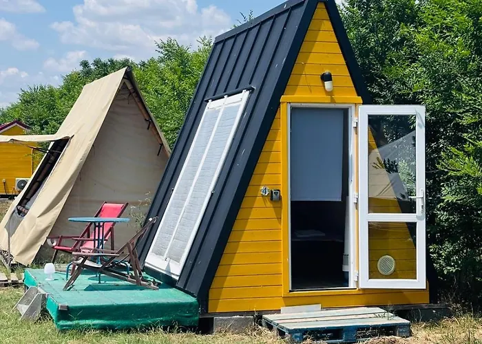 Pura Vida Vama Veche