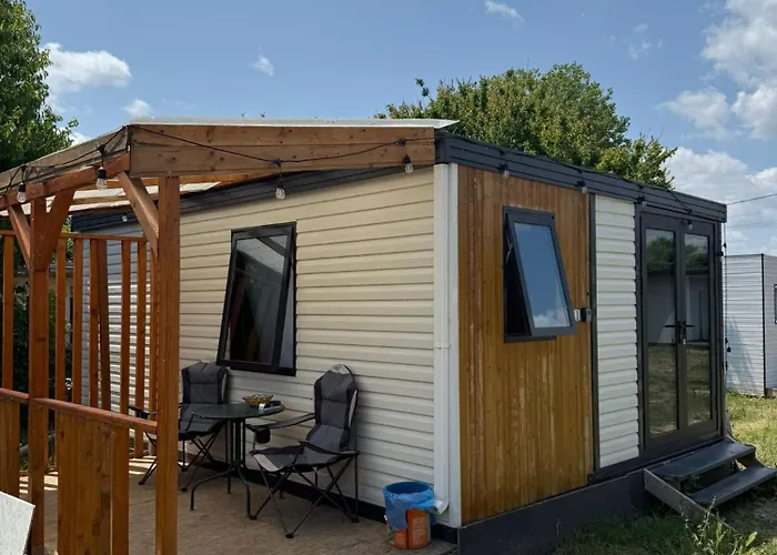 Pura Vida Vama Veche