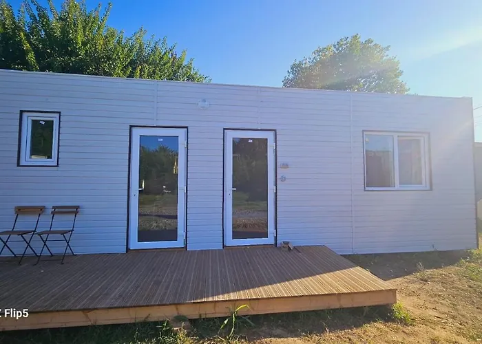 Pura Vida Vama Veche